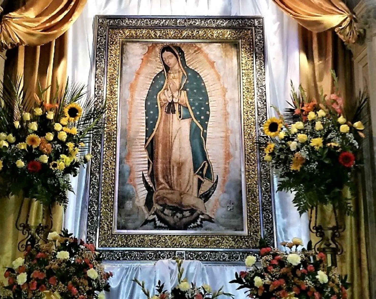 Mañanitas a la Virgen de Guadalupe | Cathedral of the Annunciation